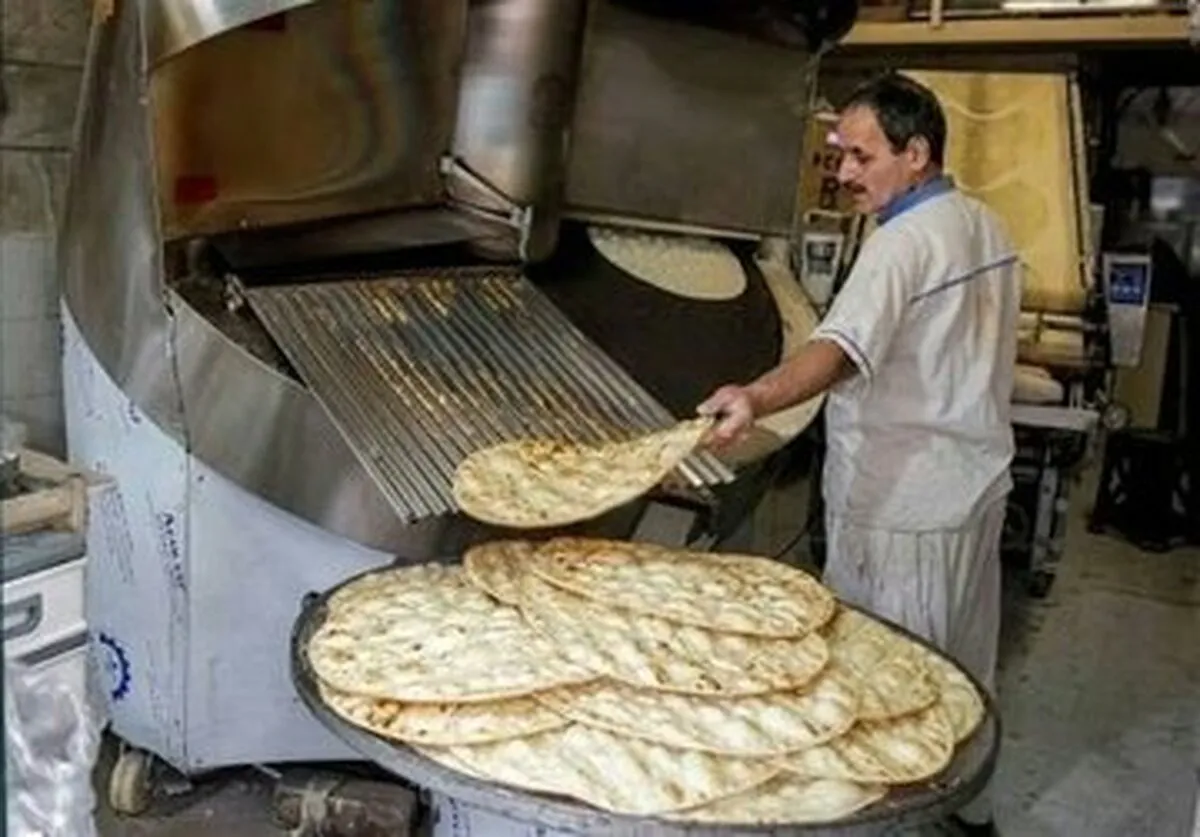 مردم کدام گران‌فروشی را گزارش کنند: گران کردن دولتی را یا گران‌فروشی نانوایان را؟!