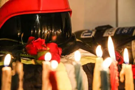Hero firefighters' funeral procession starts in Tehran
