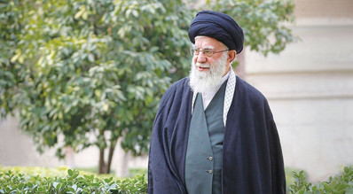 انتشار برای نخستین‌بار / دیدار صمیمانه رهبر شهید با یک خانواده + فیلم