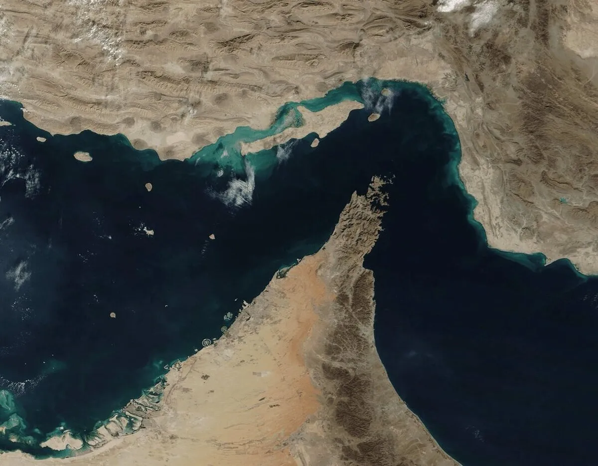 تلاش قطر برای عبور از تنگه هرمز / دو نفتکش LNG در مسیر خروج از خلیج فارس