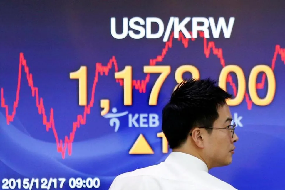 Asia stocks waver as policy uncertainty, weaker oil sap confidence
