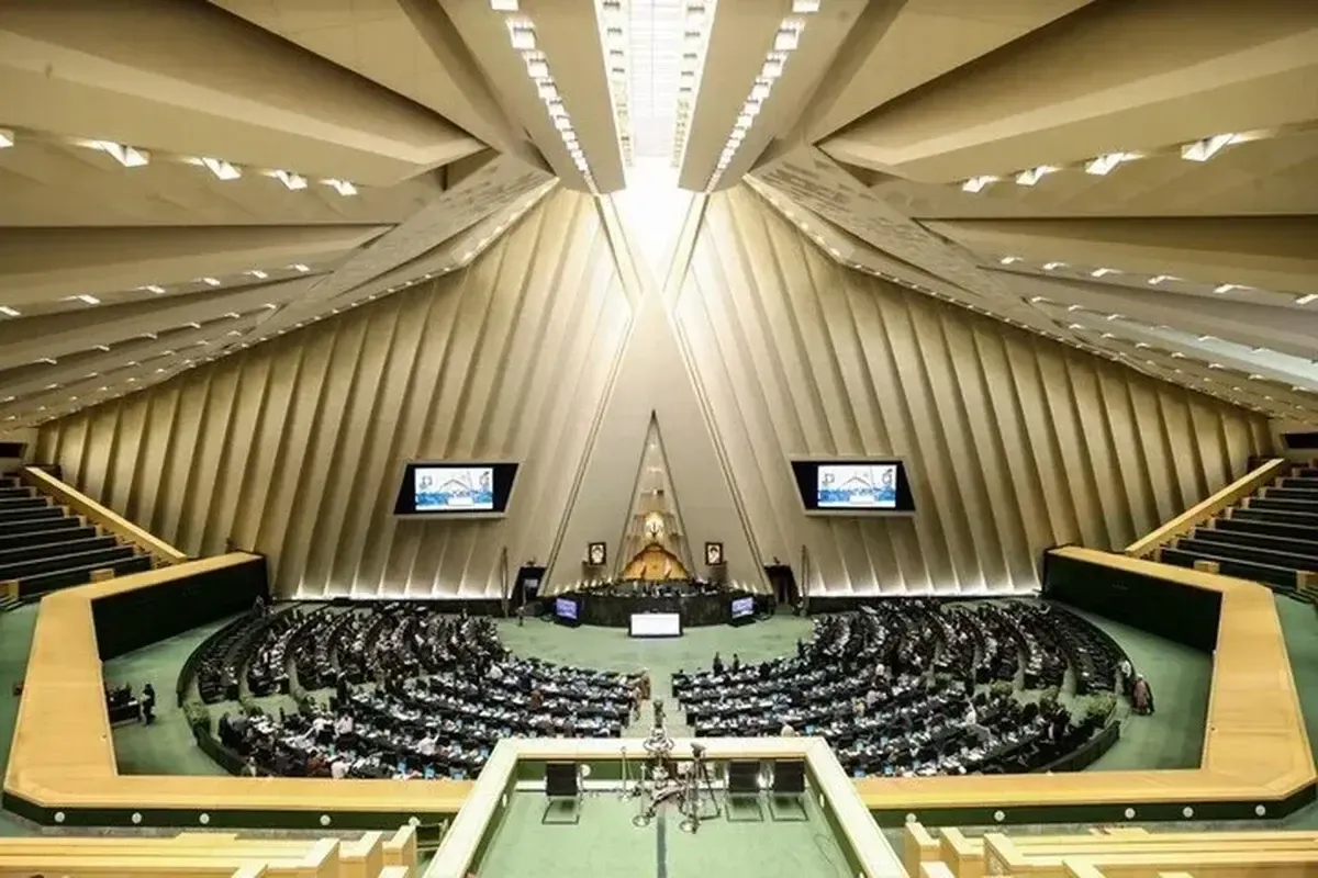 تمهیدات نمایندگان برای برگزاری جلسات در محل دیگر یا بستر فضای مجازی در مواقع اضطرار