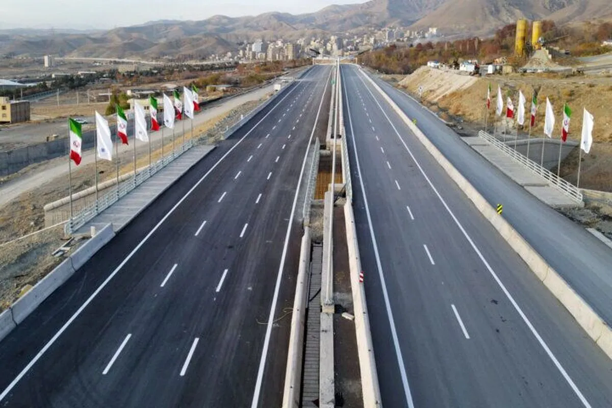 پایان راهبندان تاریخی کرج / دومین بزرگراه درون شهری آماده بهره‌برداری شد