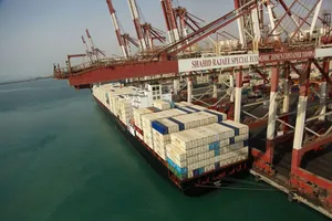 215 mln tons of goods loaded, unloaded at Iranian ports: PMO