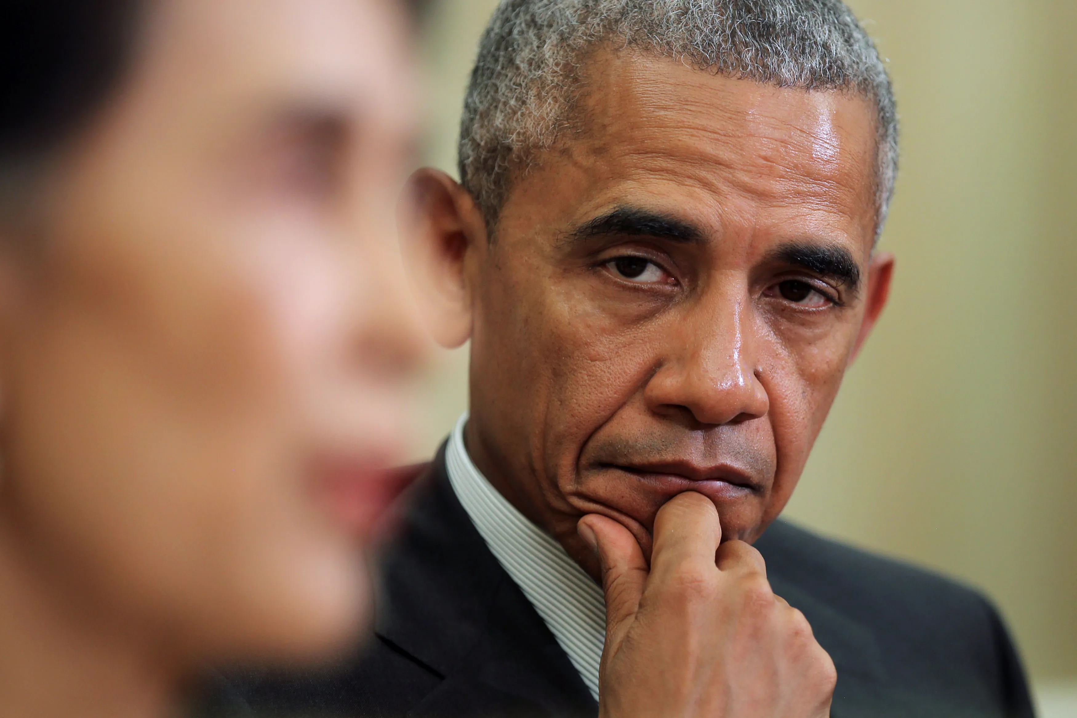 Obama, meeting with Suu Kyi, says U.S. ready to lift Myanmar sanctions