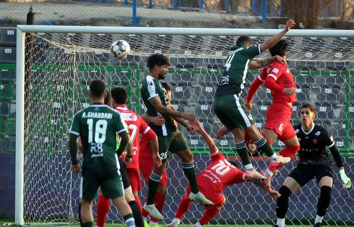غضب مدیران پرسپولیس علیه هافبک سرخ‌ها