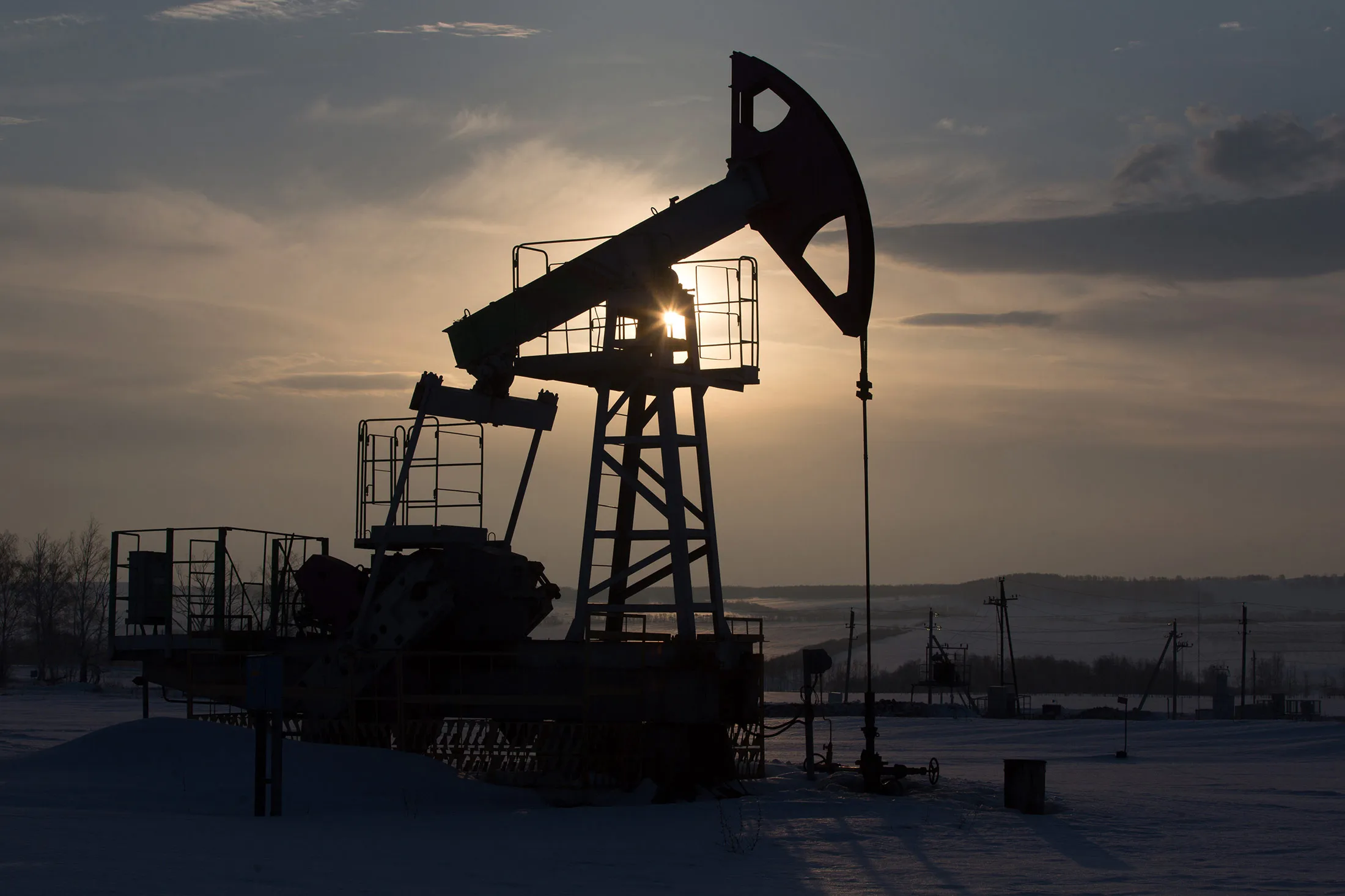 Oil Posts Weekly Decline as U.S. Drillers Resume Expansion