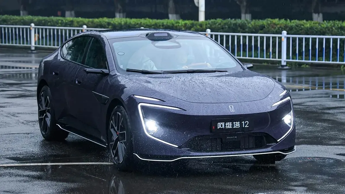 آواتار ۱۲ نسخه ۹۵۵ اسب‌بخاری به‌زودی توسط آوا موتورز وارد بازار ایران می‌شود