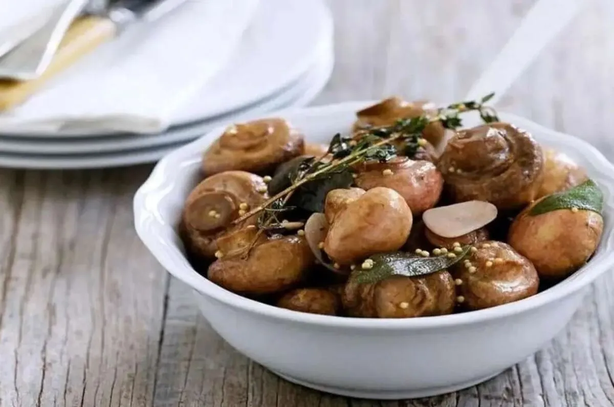 طرز تهیه ترشی قارچ با روغن زیتون
