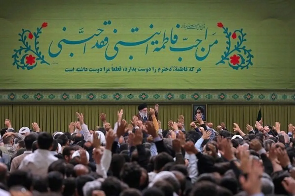 رهبر انقلاب:  ایران امروز درگیر یک جنگ گسترده است / تحولات بزرگ، تدریجی و طولانی است