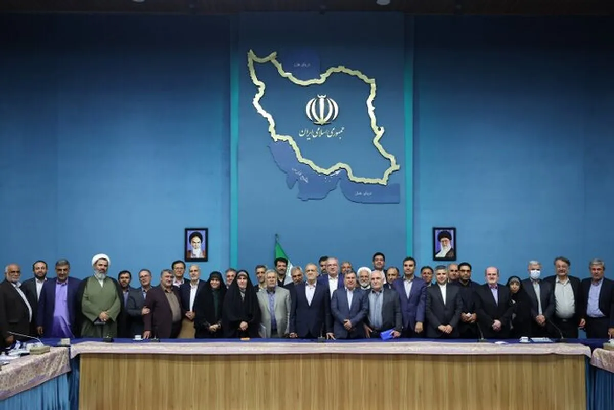 پزشکیان: در مذاکرات از اصول خود عقب‌نشینی نمی‌کنیم