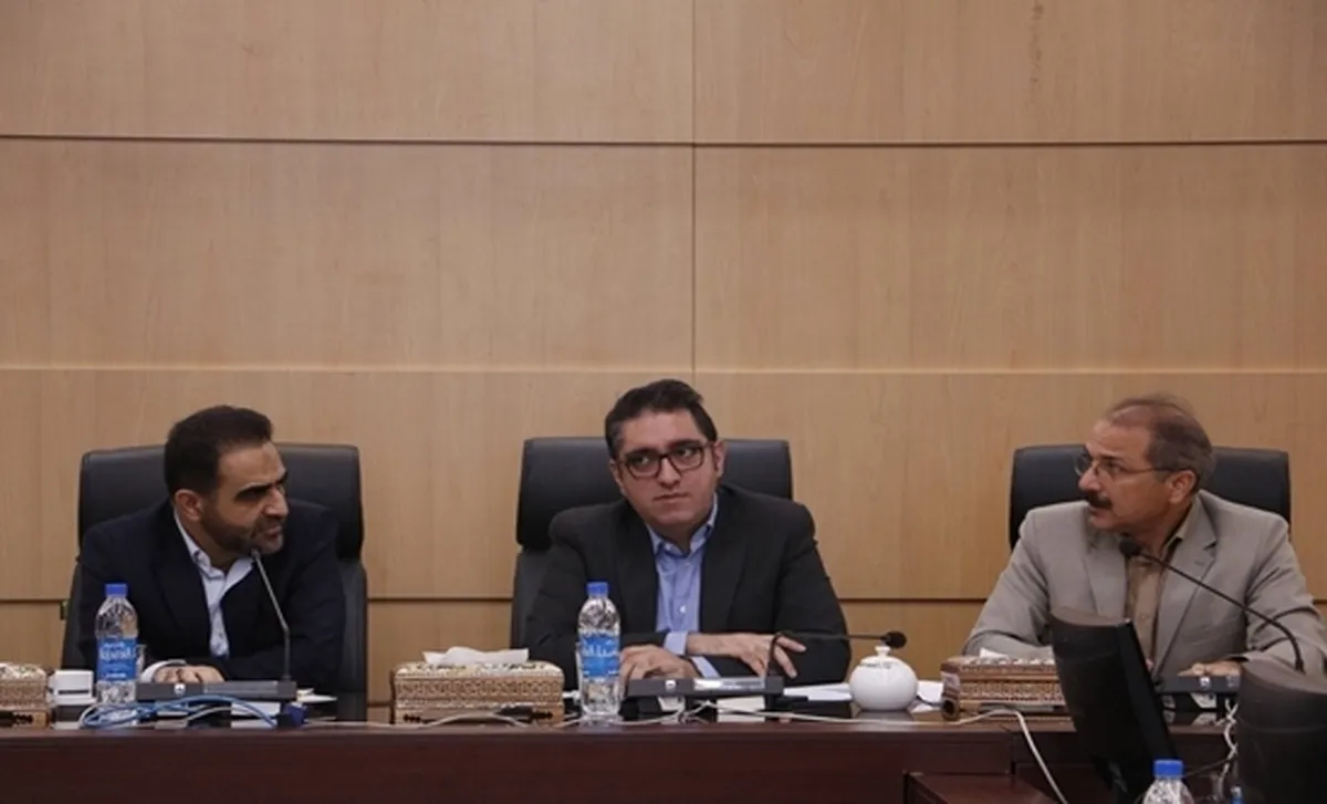 تاکید بر شکل‌گیری ارتباط سیستماتیک بین بازیگران اصلی صادرات/ رونق تولید منوط به توسعه بازارهای صادراتی است