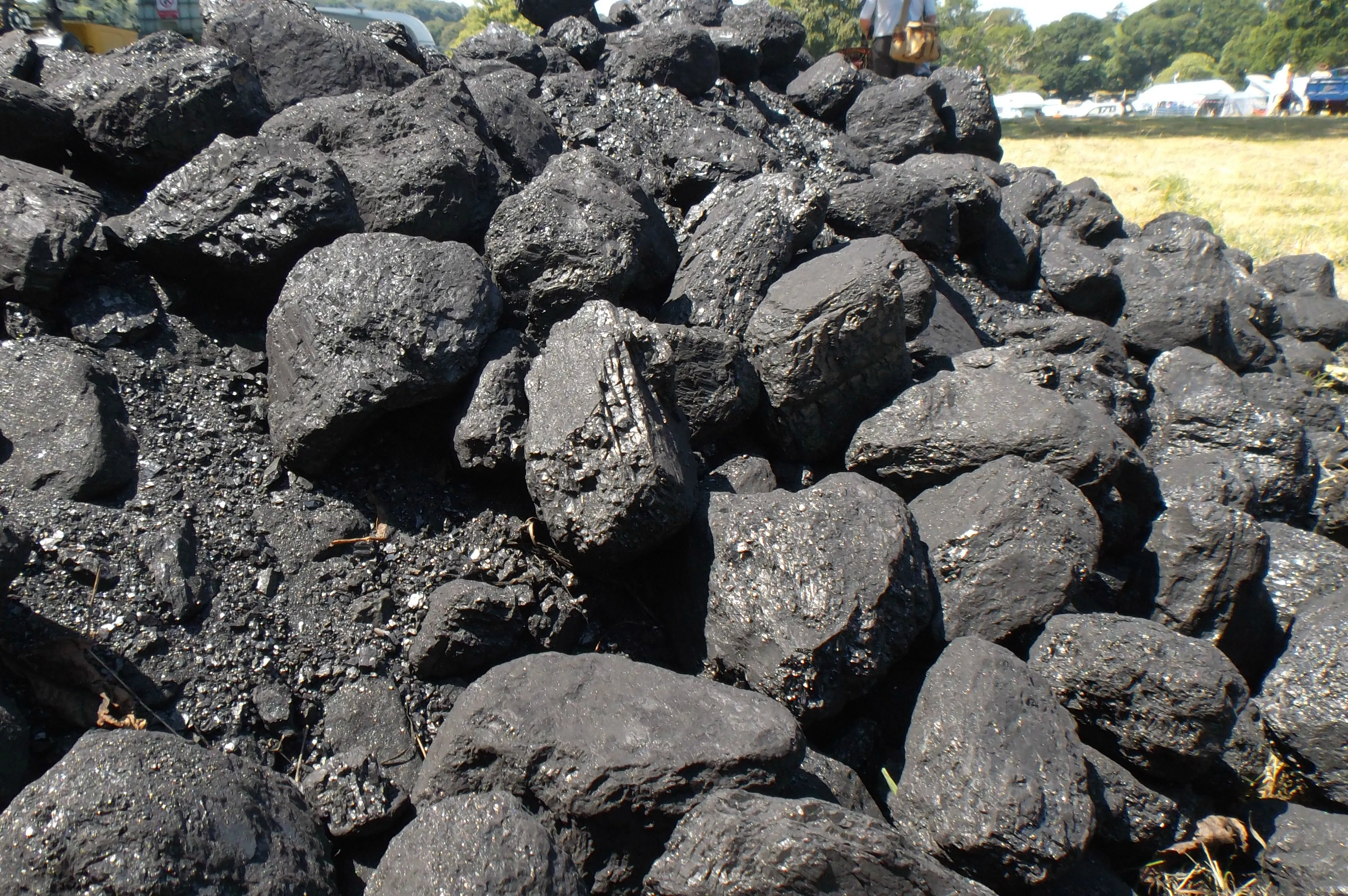 France Burns Coal Like It's 1984 as Prices Jump on Atomic Woes
