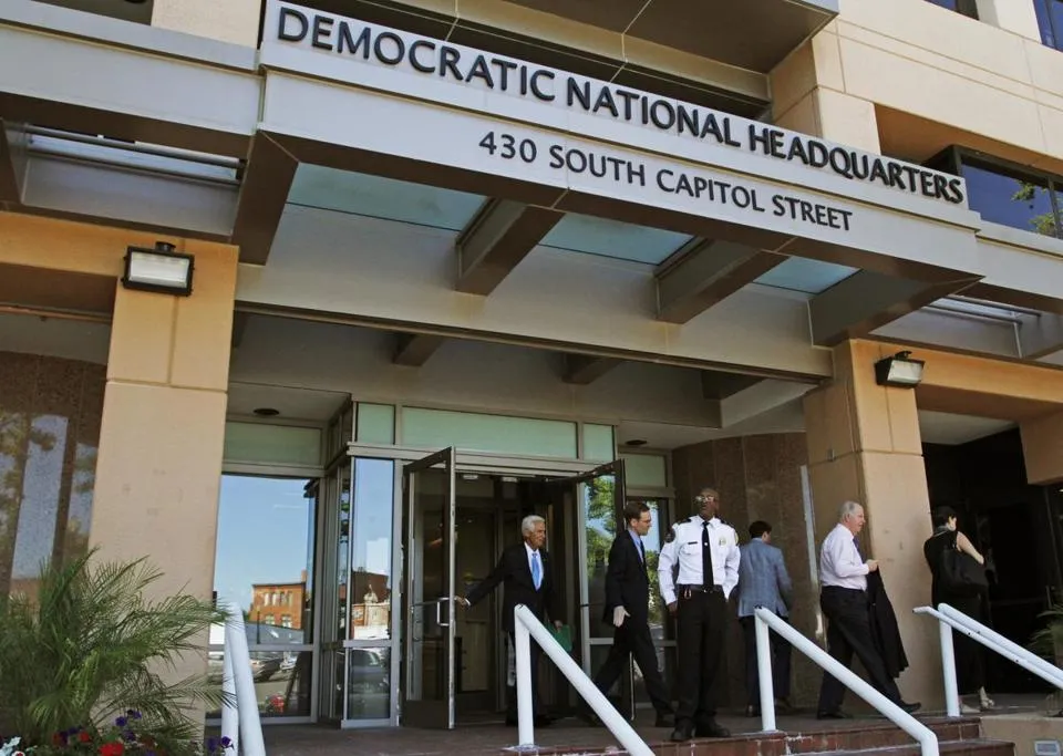Congressional leaders were briefed a year ago on hacking of Democrats - sources