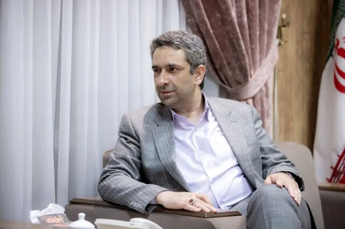 خطر در آسمان ایران / نزدیک شدن ریزپرنده به هواپیمای پزشکیان