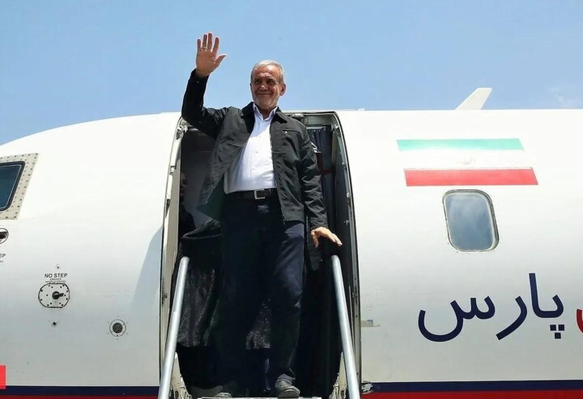 رییس جمهور وارد مشهد مقدس شد