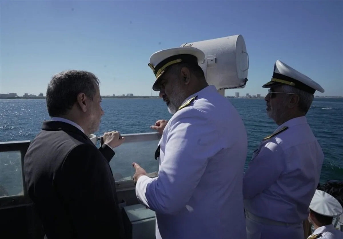 FM: Iran Will Remain Strait of Hormuz's 'Guardian'