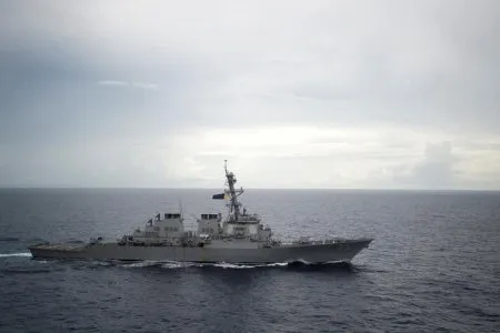 U.S. ready to confront Beijing on South China Sea: admiral