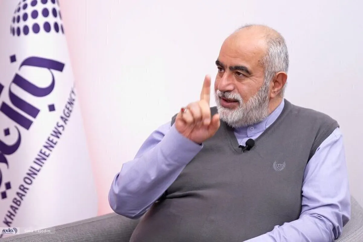 جدال بر سر اسناد محرمانه رهبری/ آشنا به ادعای نبویان جواب داد
