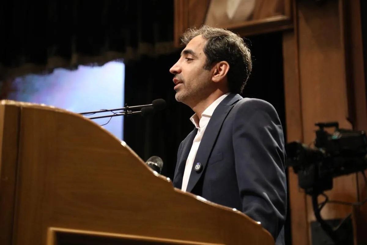 بانک‌ها باید در چارچوب موازین حقوقی حرکت کنند