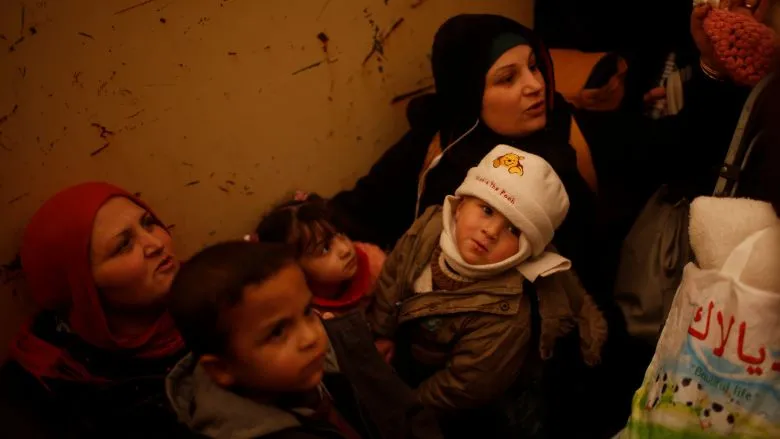 Mosul residents fear cold and hunger of winter siege