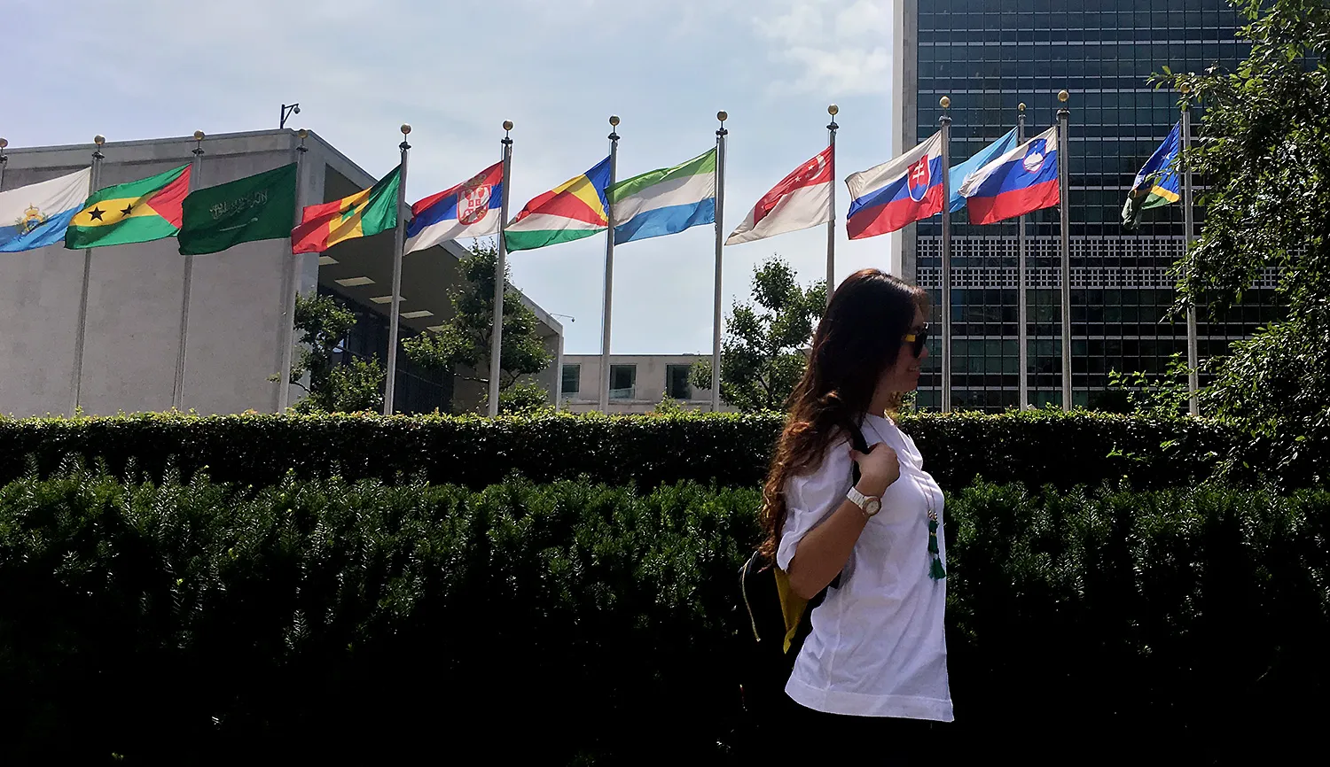 China signals growth, not political disputes, should dominate G20