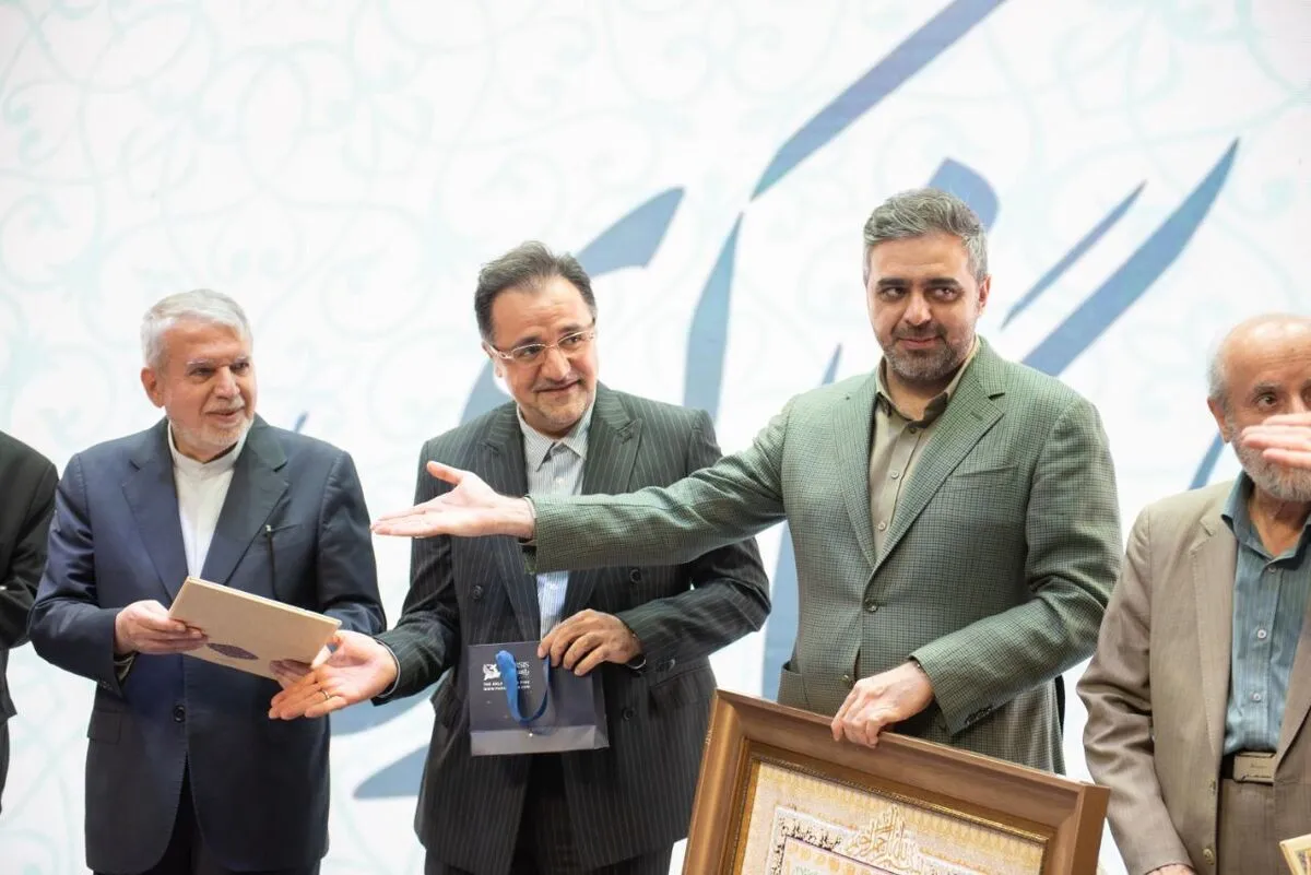 فرشچیان و میراث عشق در رنگ، گزارش اختصاصی از آیین «همای نگارگری ایران»