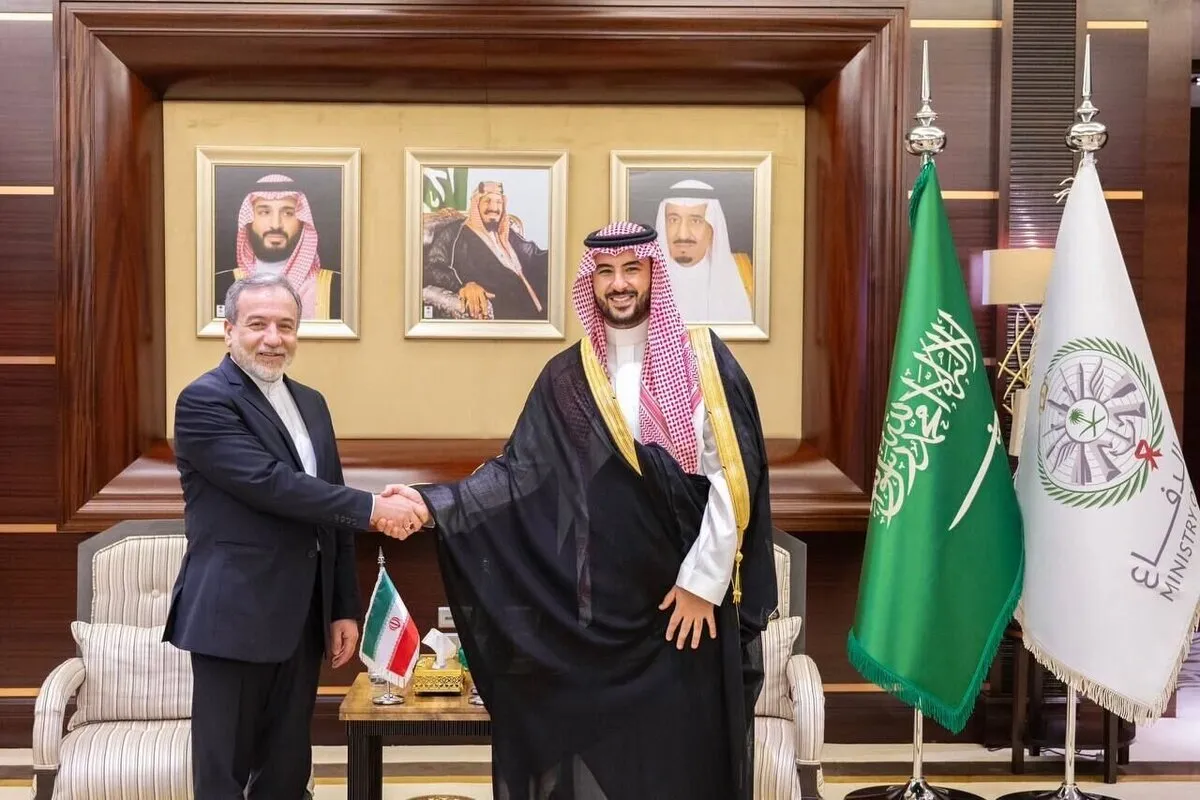 جزئیات دیدار عراقچی با خالد بن سلمان+ عکس