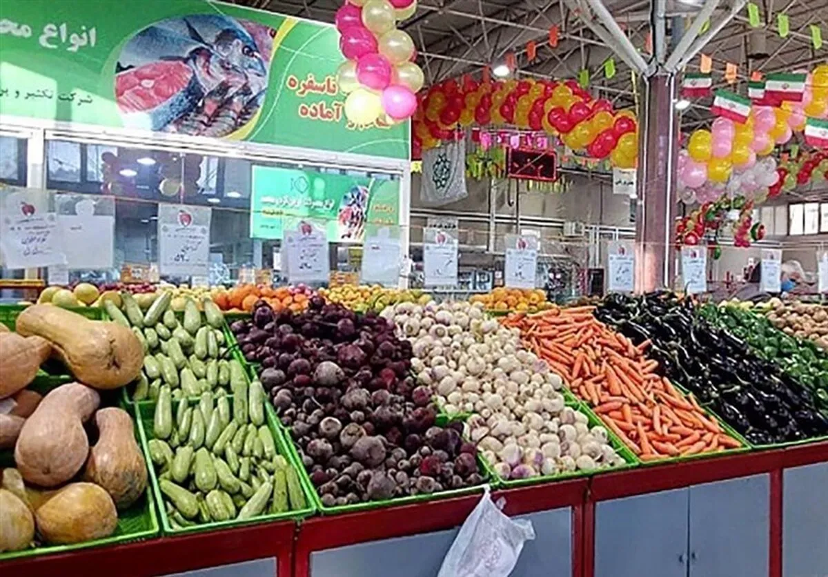 افزایش چشمگیر قیمت خیار و گوجه‌فرنگی در بازار/ میوه دست نیافتنی شد
