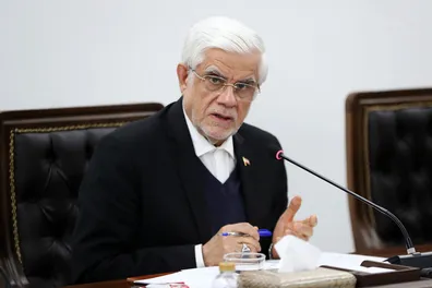 عارف-بعد-از-انقلاب-به-بازار-و-دانشگاه-اطمینان-داشتیم-اما-در-یک-مورد-نگران-بودیم