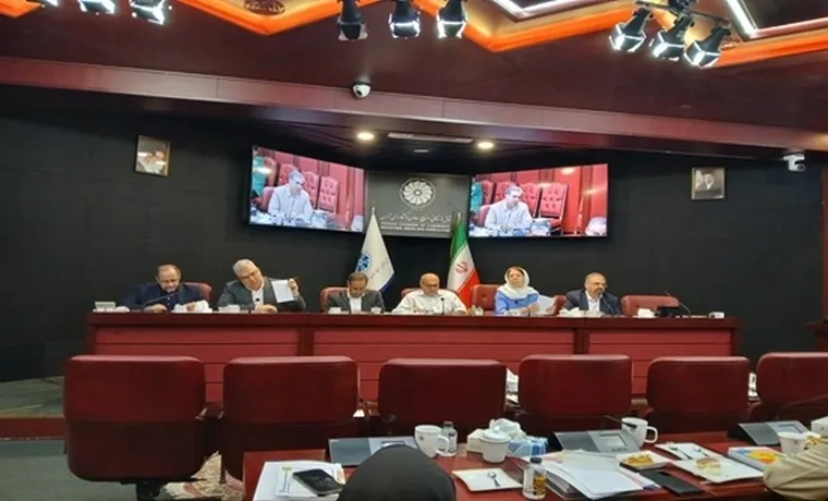 دهنوی: تحریم‌ها هزینه تجارت خارجی را بالا برده‌اند؛ باید موانع داخلی را کم کنیم