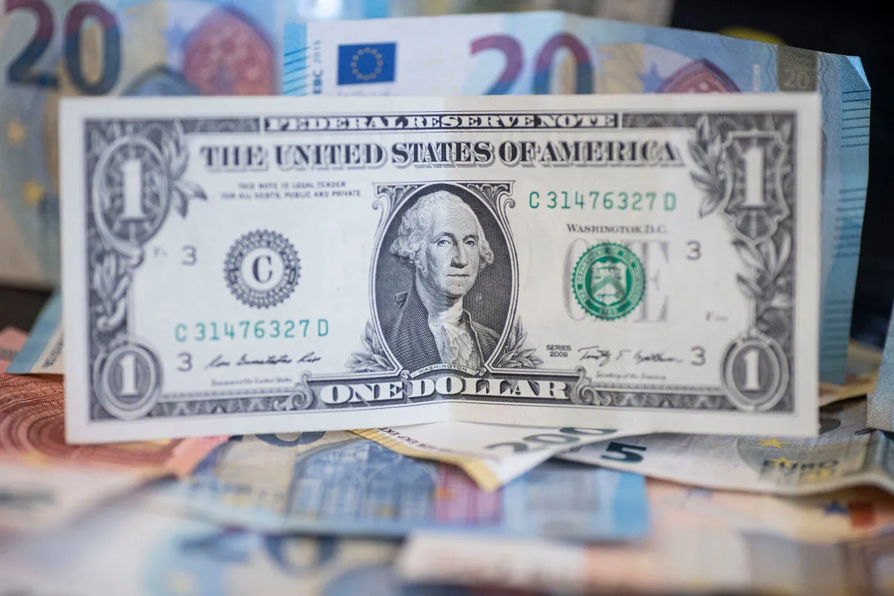 رشد نرخ ارز با تورم ۴۰ درصدی معقول است