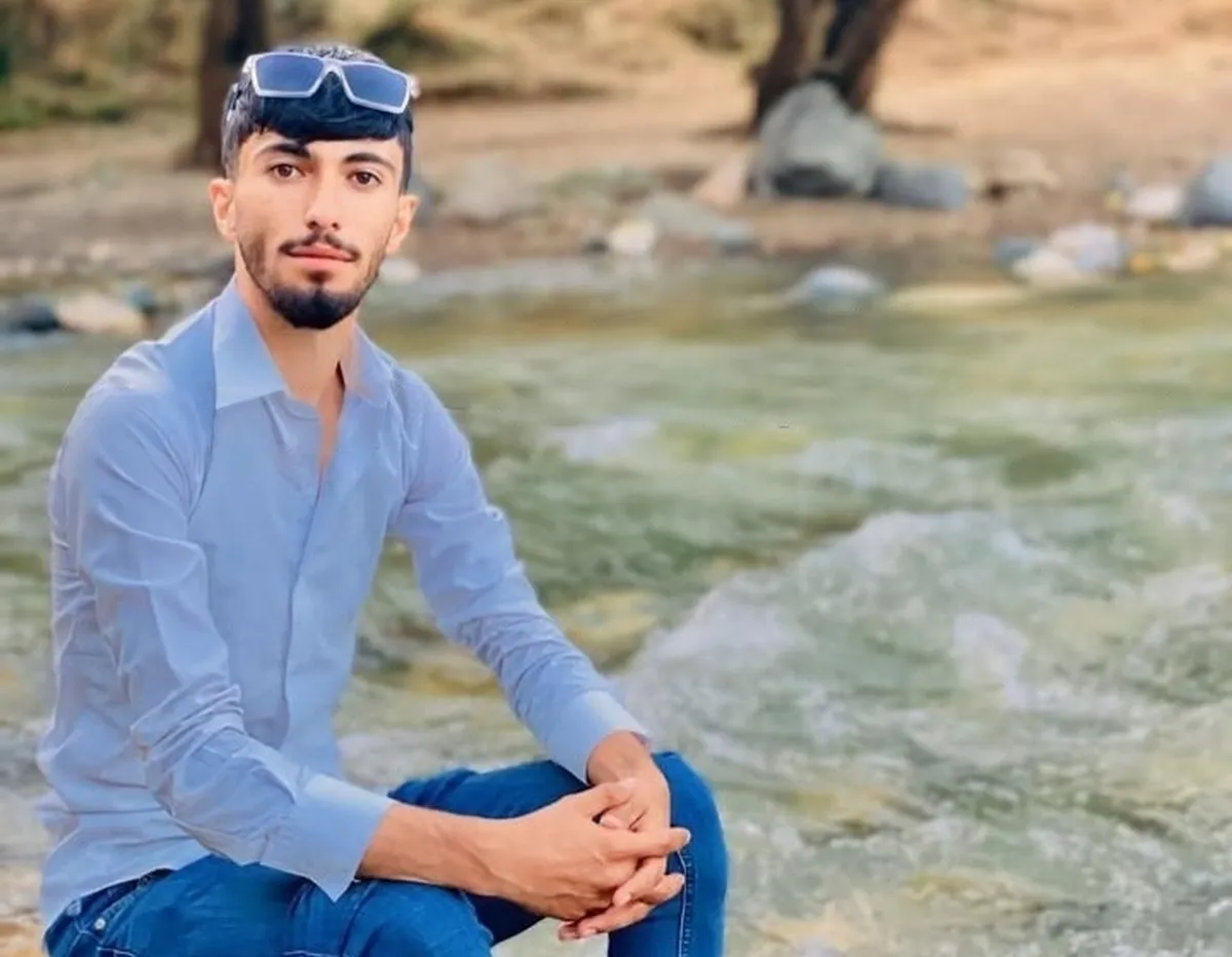 دیشب یک تماشاگر جوان پرسپولیسی درگذشت + عکس