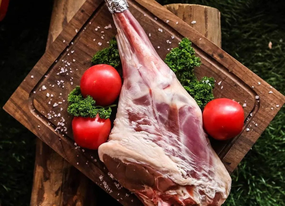 قیمت گوشت امروز ۱۵ فروردین ۱۴۰۴ / ران ویژه گوسفندی کیلویی چند؟ + جدول