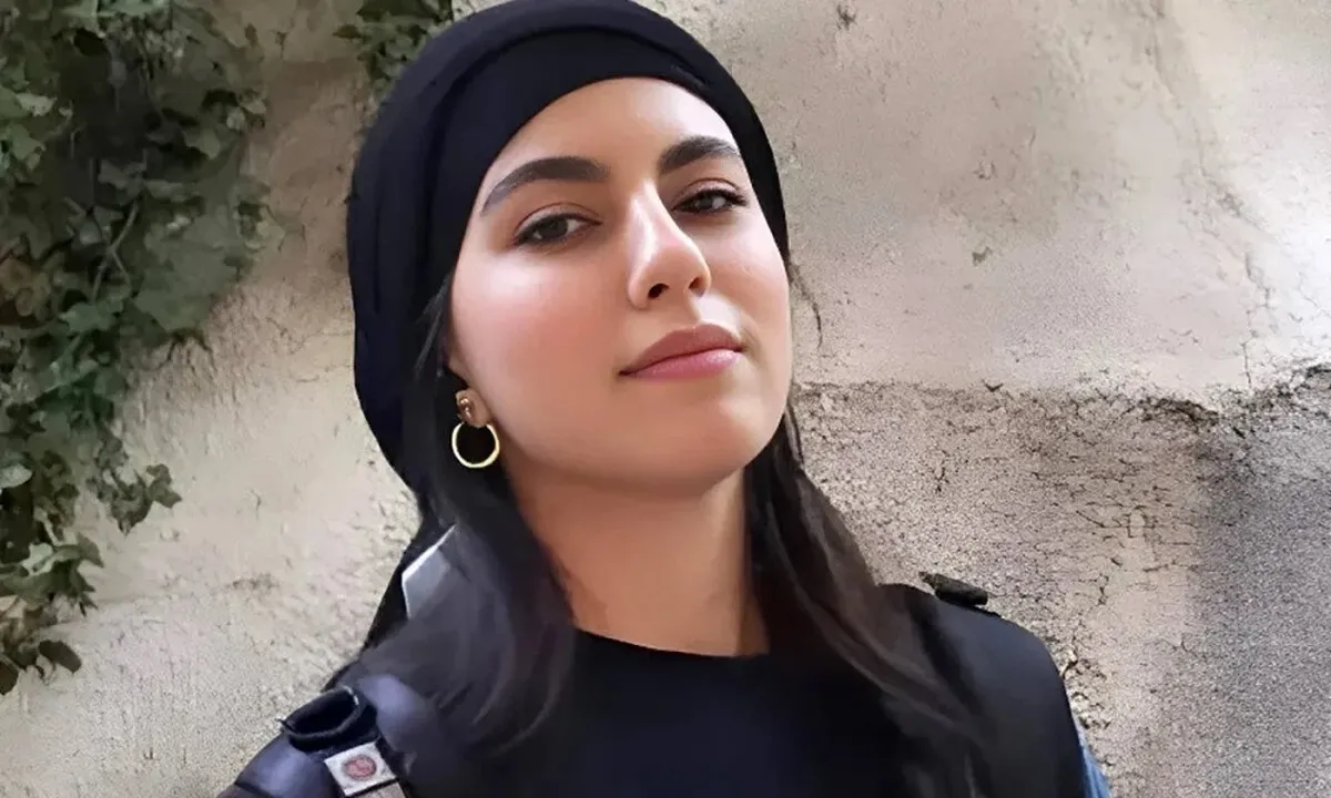 تصویر جنجال برانگیز از سنگ قبر الهه حسین‌نژاد