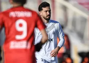ستاره ملی‌پوش بالاخره پرسپولیسی شد / مدافع جوان نساجی به جمع سرخ‌ها پیوست