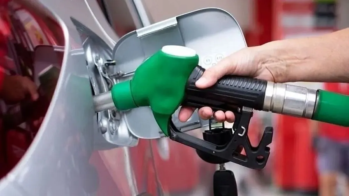 افزایش ۱۲ درصدی قیمت بنزین تایید شد / اقدام جنجالی برای جبران کسری بودجه