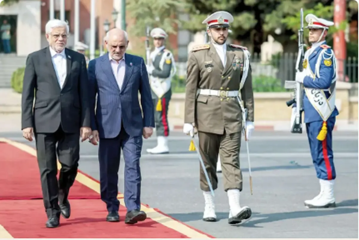 اول جعفر حالا محسن/ عکسی از حاجی‌میرزایی در کنار کسی غیر از پزشکیان!