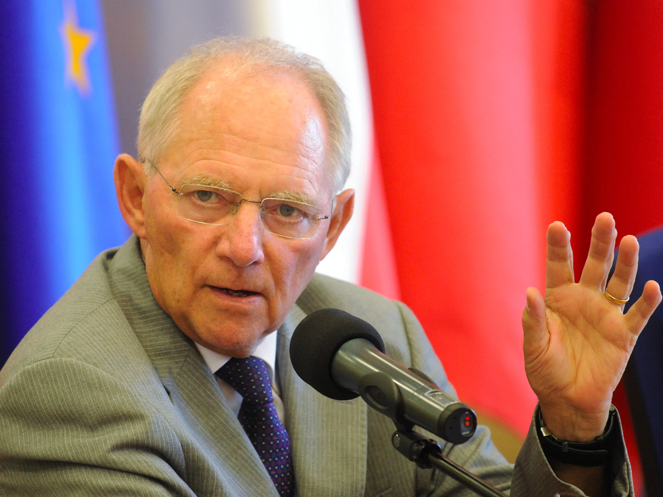 As Schaeuble Bids Adieu, Euro Area Prepares for Fresh Chapter