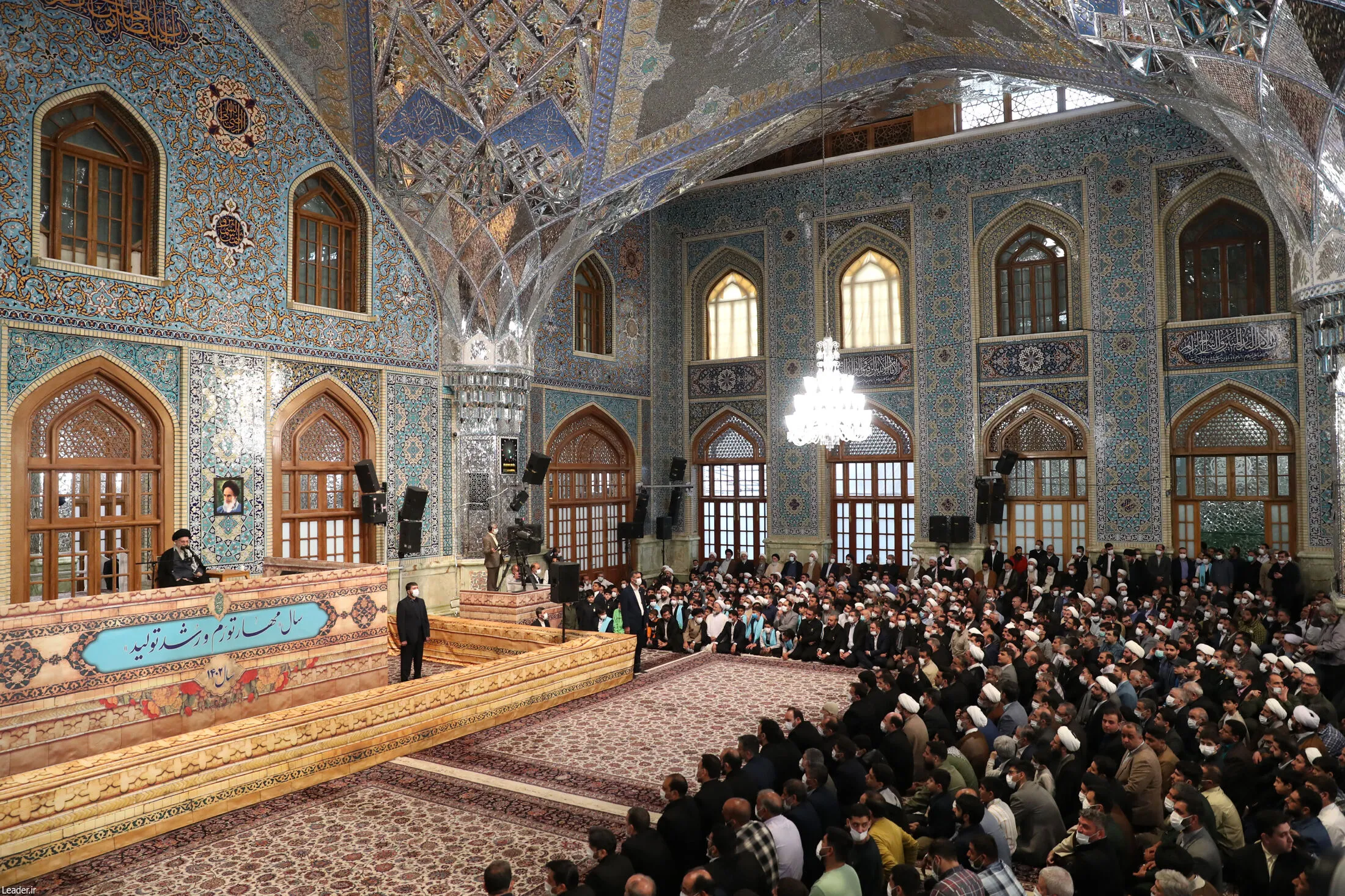 Leader Calls for Inflation Control, Production Growth in New Year