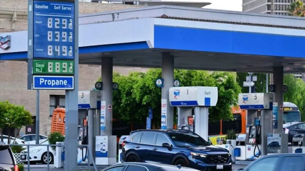 Gas price hits new record high amid US war against Iran