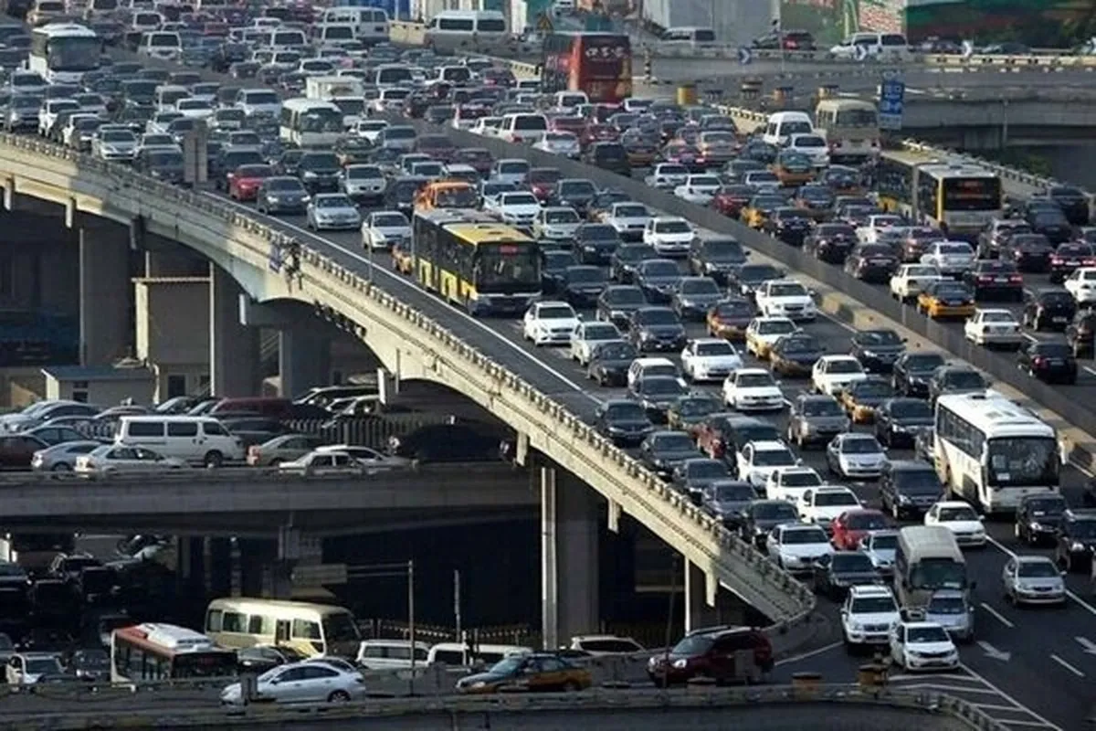 وضعیت بزرگراه‌های تهران / برخی بزرگراه‌ها پرحجم و سنگین است