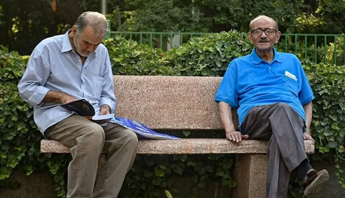 خرداد شوکه‌کننده برای بازنشستگان/ منتظر افزایش حقوق نباشید