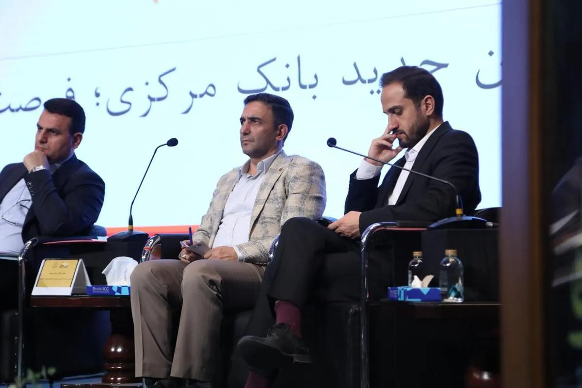بانک مرکزی باید زیرساخت‌های فنی سیاست‌های پولی و ارزی را ایجاد کند