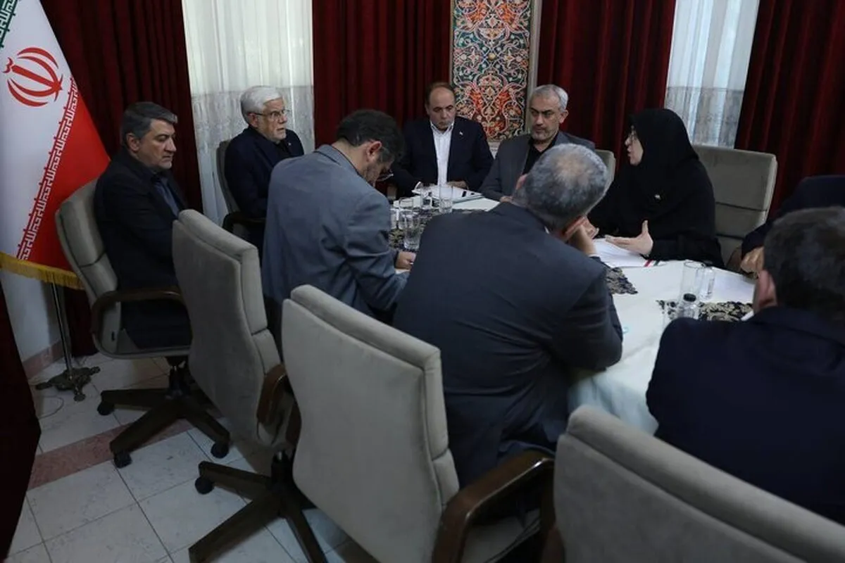 بازنگری در استراتژی همکاری با چین/ عارف: مسیر تعاملات باید تغییر کند