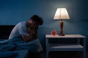 چرا هر شب ۳ بامداد بیدار می‌شوید؟ / از کورتیزول تا قند خون؛ همه چیز درباره بیداری نیمه‌شب