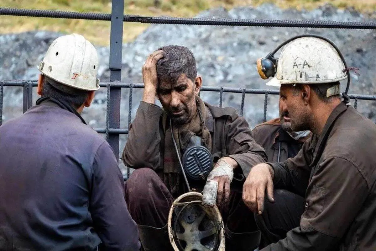 روز کارگر تعطیل رسمی اعلام شد/ همه چیز درباره تعطیلی پنج شنبه ۱۱ اردیبهشت ۱۴۰۴