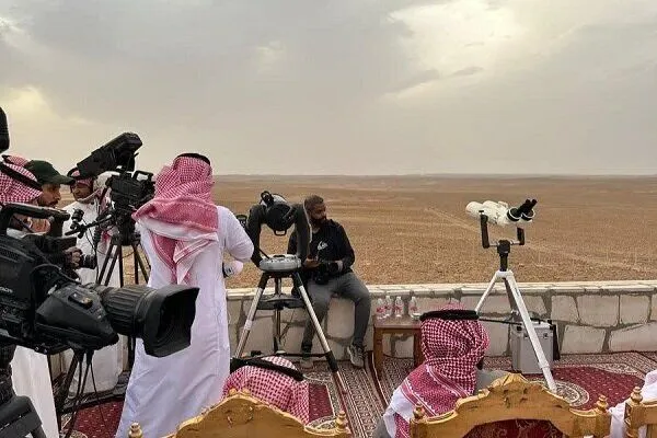 تبریک فرارسیدن ماه رمضان عراقی‌ها با تصویر حاج قاسم + فیلم