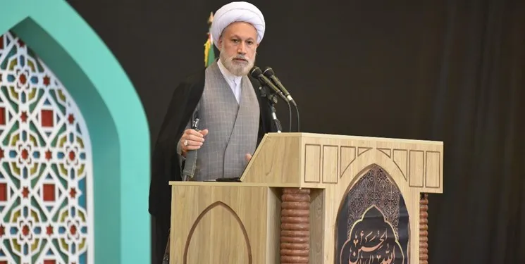 امام جمعه شیراز: باید نسل فعلی و نسل آینده را بر اساس اینکه «باید از نایب امام زمانت اطاعت کنی تا خود حضرت بیاید» تربیت کنیم
