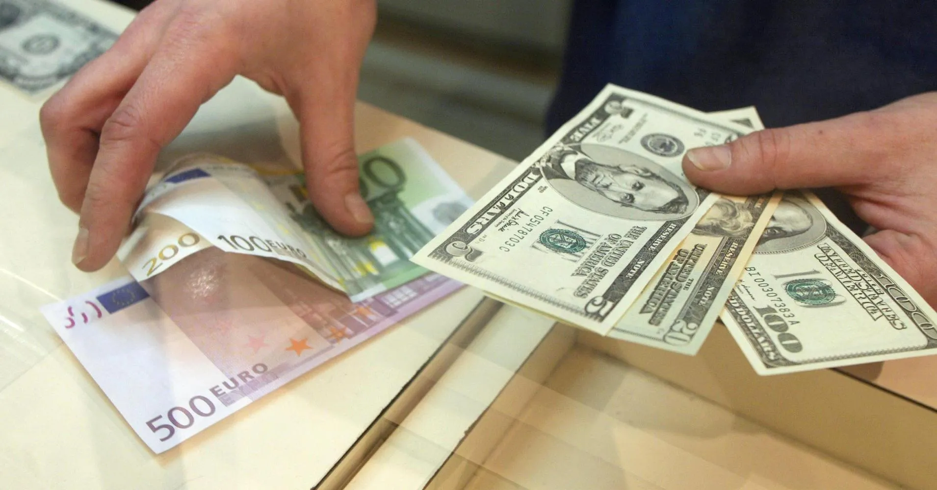 $1.5 Billion Traded in Iran's Secondary Forex Market